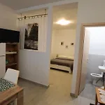 Appartement Zlatko , Steps To The Sea